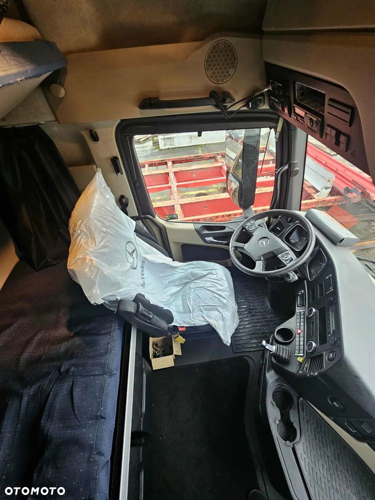 Mercedes-Benz Actros - 4