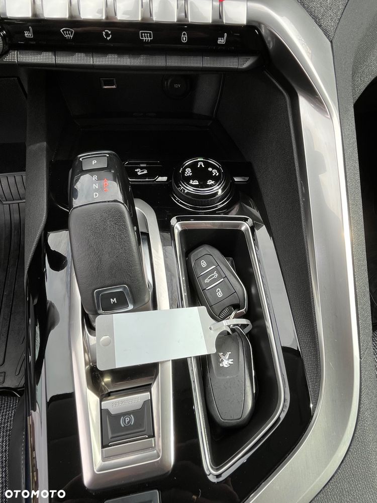 Peugeot 5008 BlueHDi 130 EAT8 Allure - 19