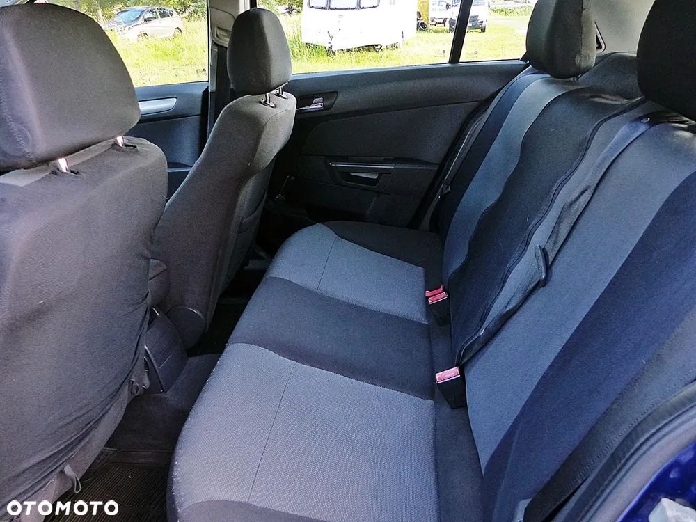 Opel Astra 1.4 Enjoy - 22
