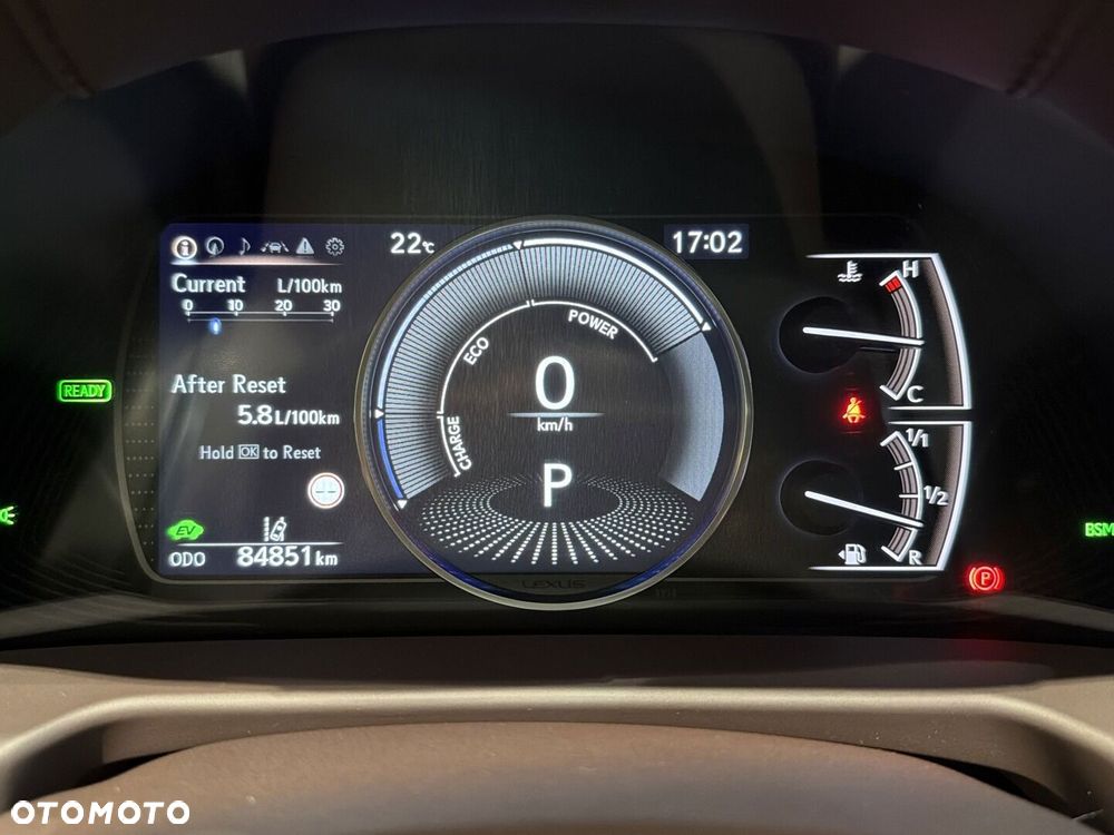 Lexus ES 300h Omotenashi - 18