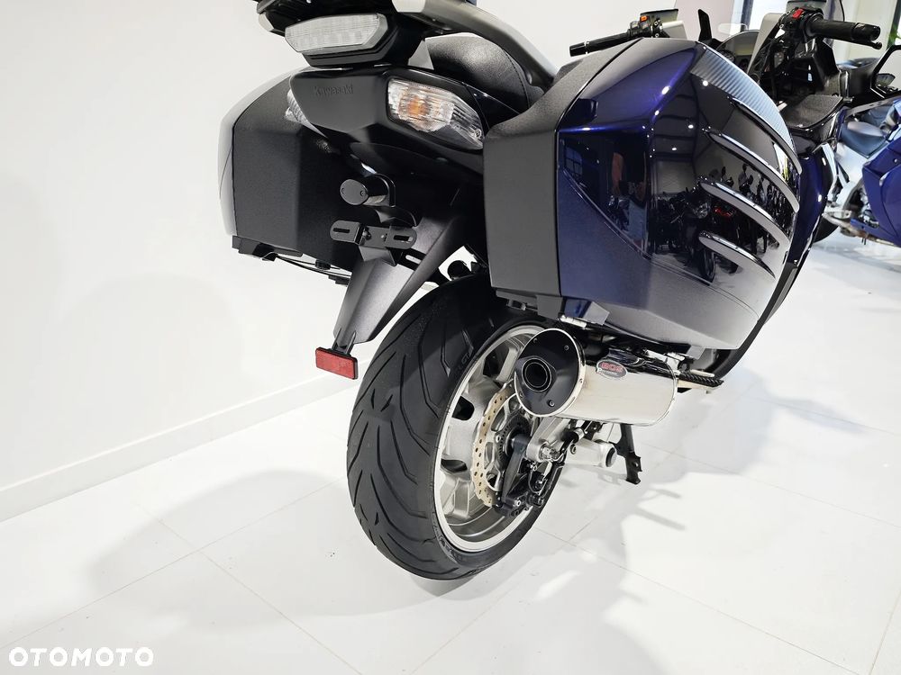 Kawasaki GTR - 6