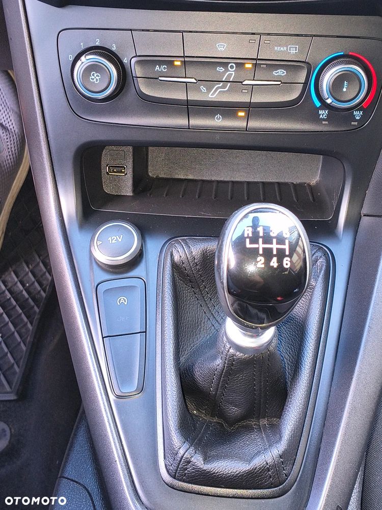 Ford Focus 1.5 TDCi SYNC Edition - 20