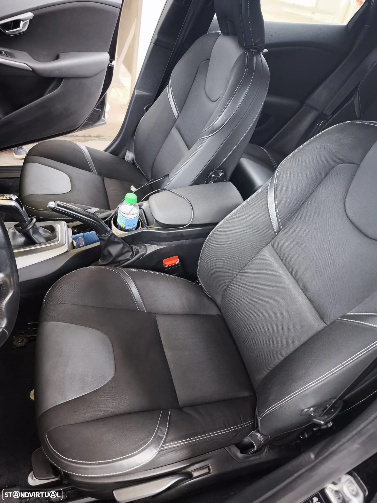 Volvo V40 2.0 D3 Momentum - 7