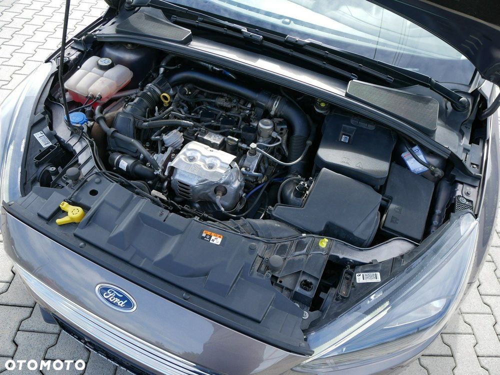 Ford Focus Turnier 1.0 EcoBoost Start-Stopp-System TITANIUM - 32
