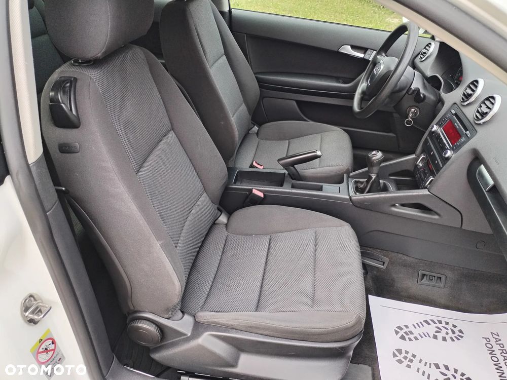Audi A3 3-drzwiowe 1.6 Ambiente - 14