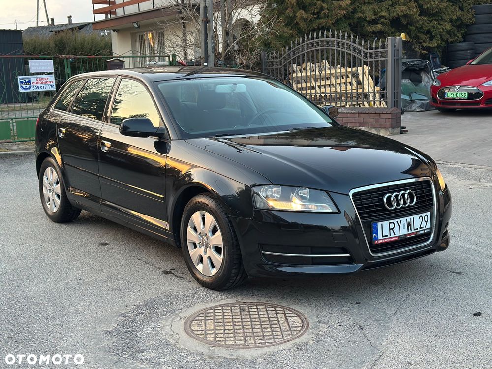 Audi A3 Sportback 1.6 TDI DPF Attraction - 11