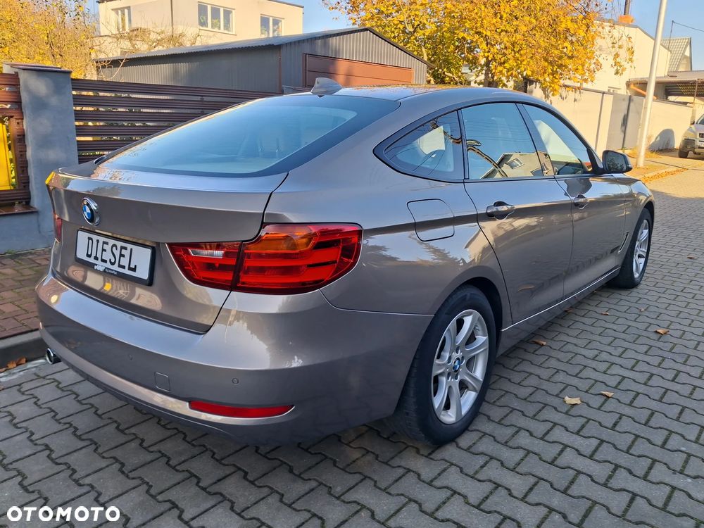 BMW 3GT 318d Luxury Line - 11