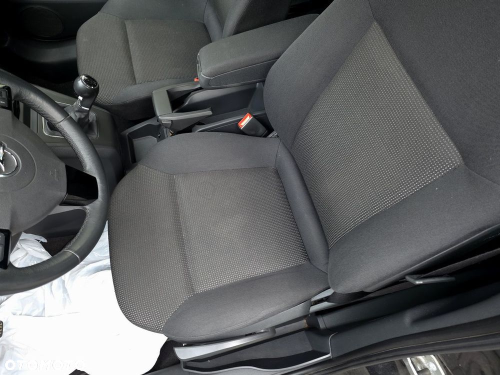 Opel Zafira 1.8 Cosmo - 11