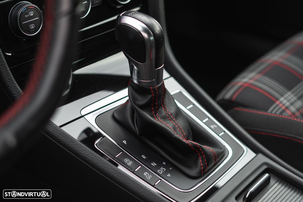 VW Golf 2.0 TSI GTI DSG Performance - 25