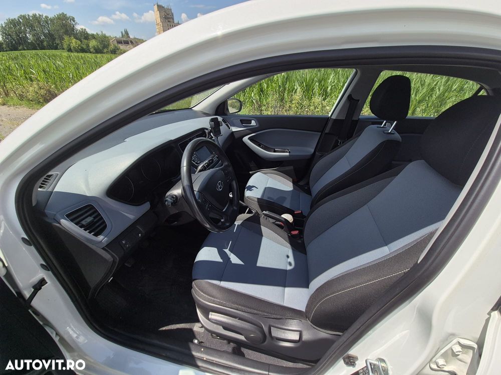 Hyundai i20 1.2 L 84CP 5DR Comfort - 16