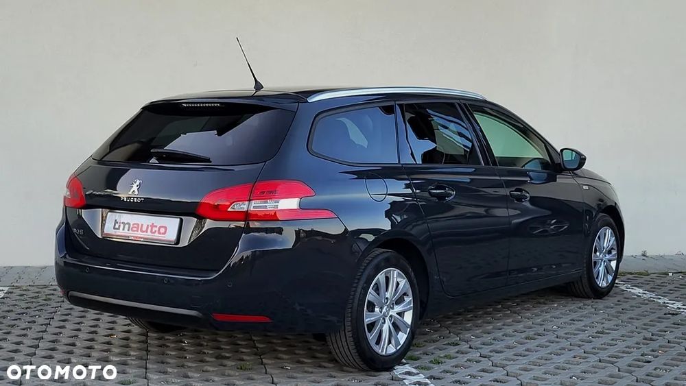 Peugeot 308 1.2 PureTech Business Line S&S - 32