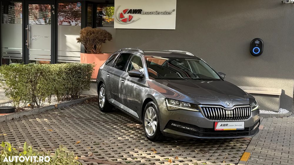 Skoda Superb Combi 2.0 TDI DSG Ambition - 1