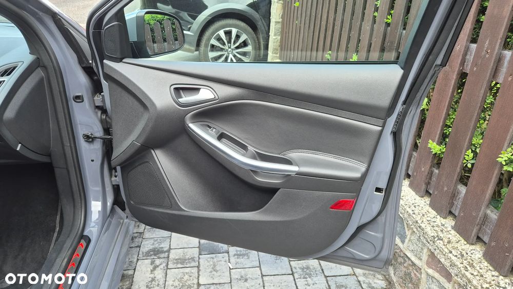 Ford Focus 2.0 TDCi ST PowerShift - 17