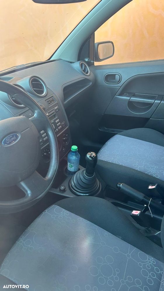 Ford Fiesta - 4