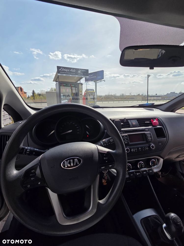 Kia Rio - 6