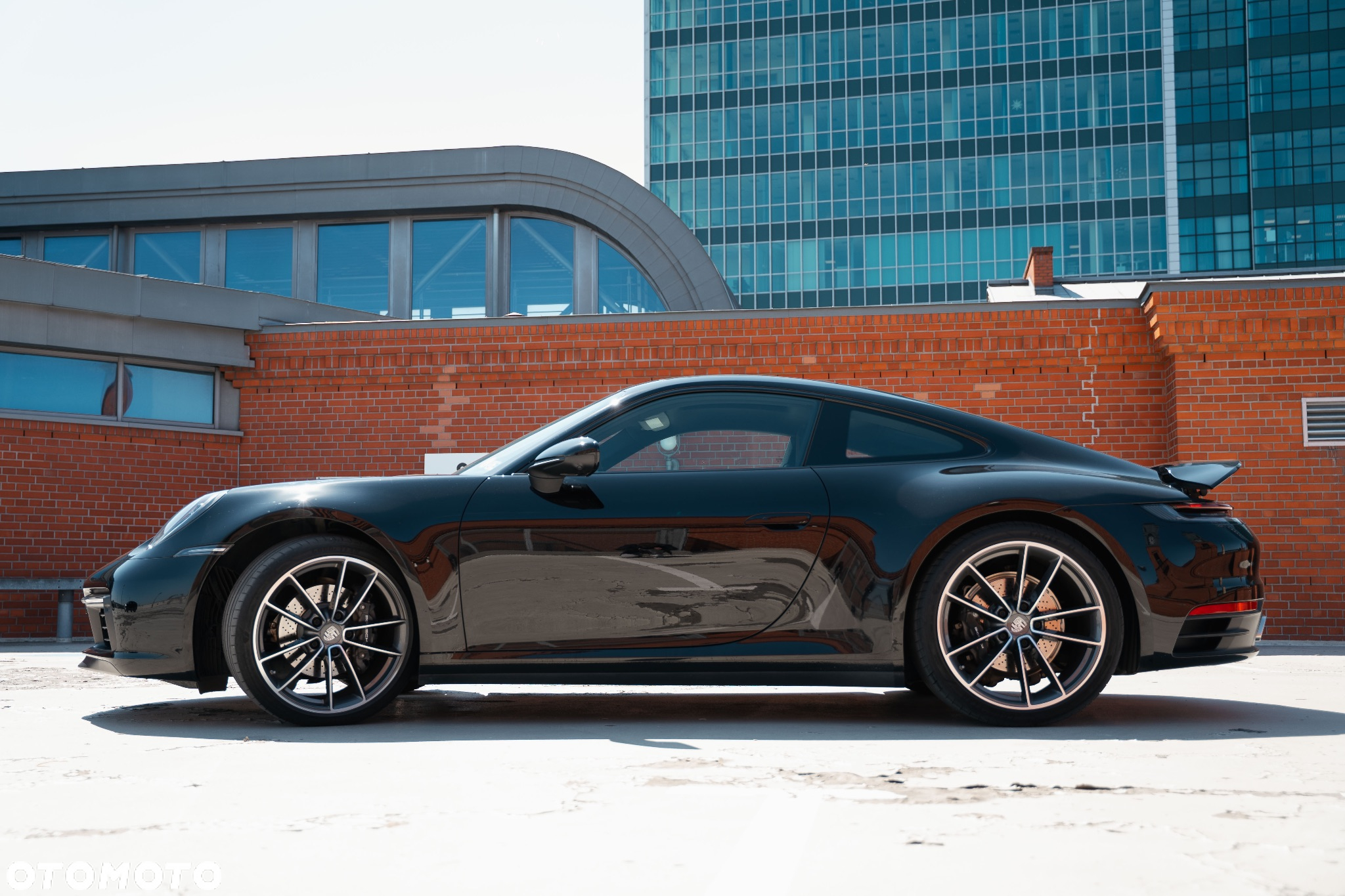Porsche 911 Carrera - 4