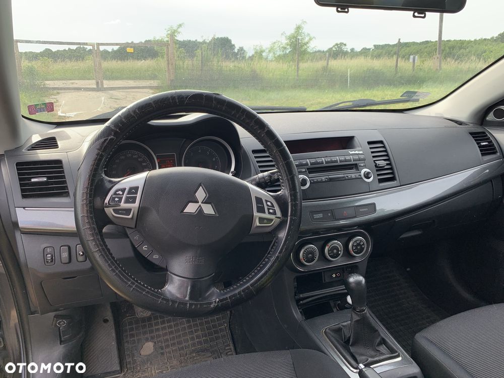 Mitsubishi Lancer - 5