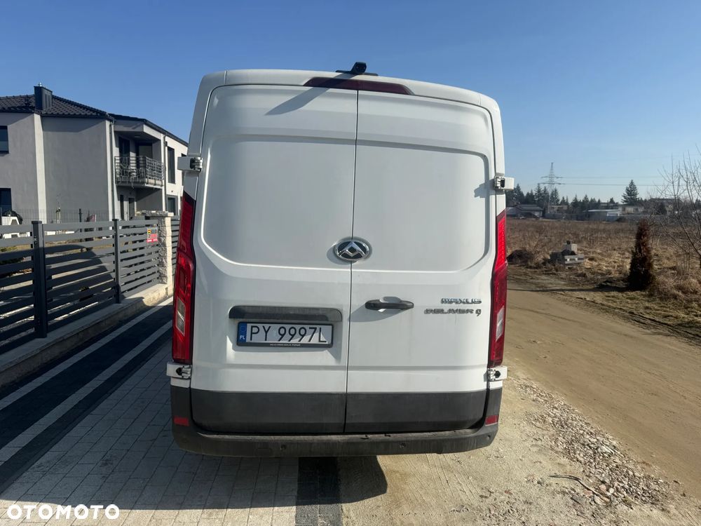 Maxus DELIVER 9 - 5