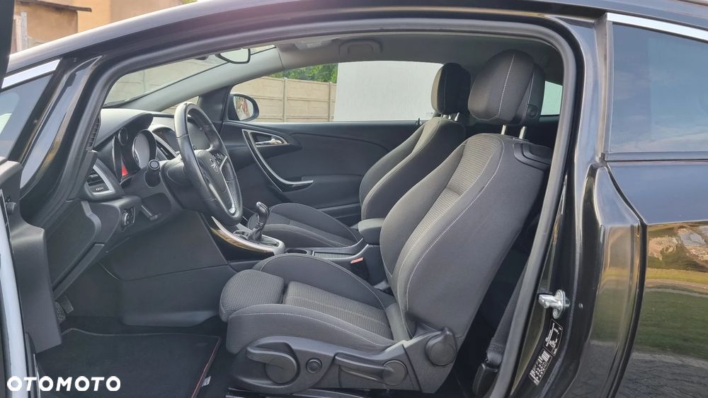 Opel Astra GTC 1.4 Turbo - 11