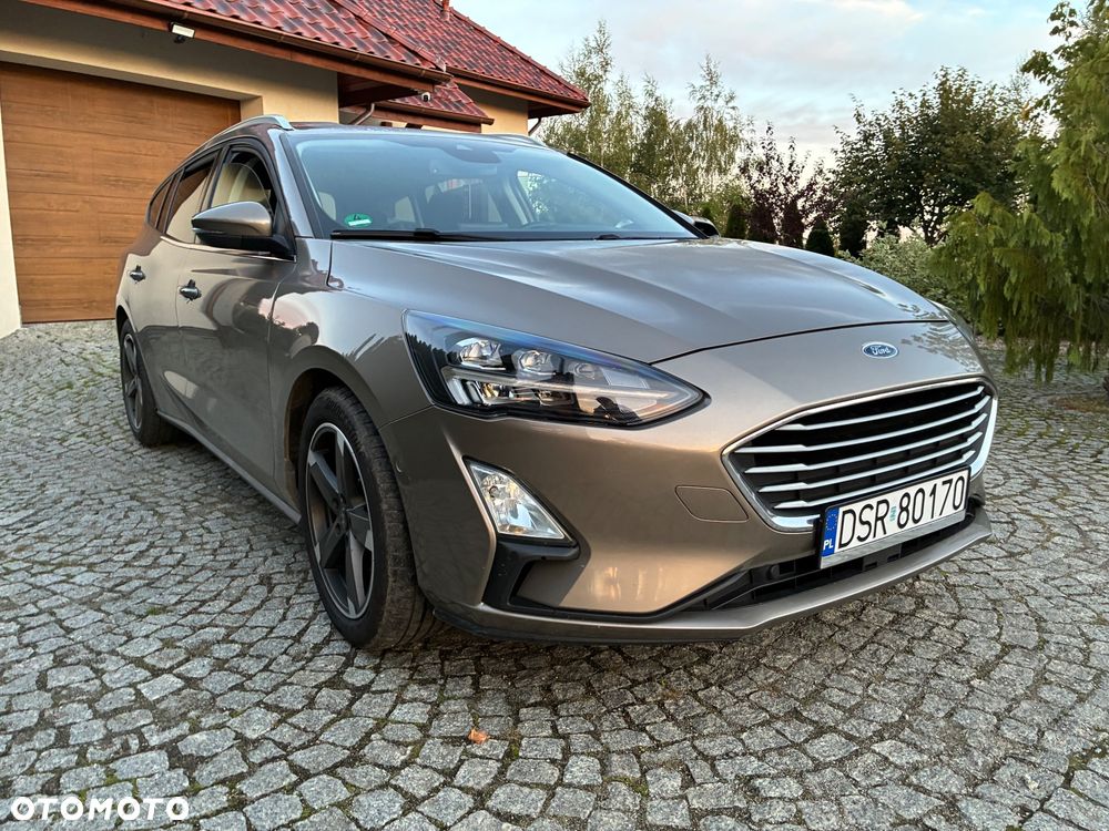 Ford Focus 2019 photo 2