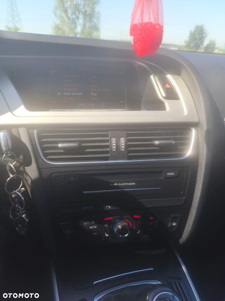 Audi A4 Avant 2.0 TDI - 16