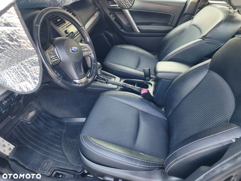 Subaru Forester 2.0XT Comfort Lineartronic - 25