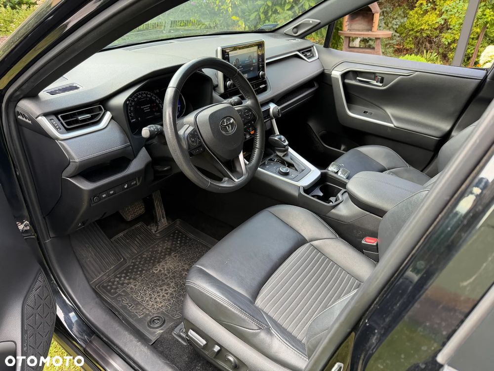 Toyota RAV4 - 9