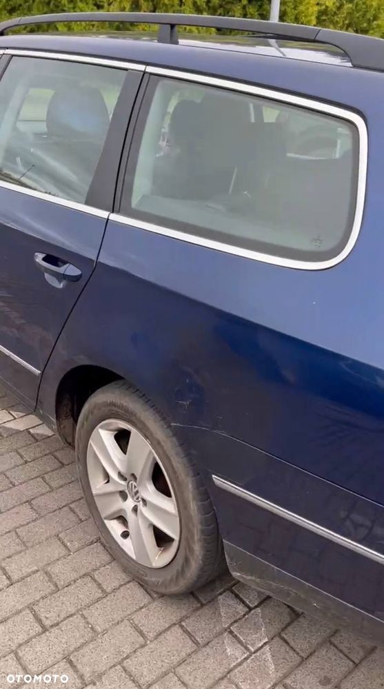 Volkswagen Passat 2.0 TDI Comfortline - 8