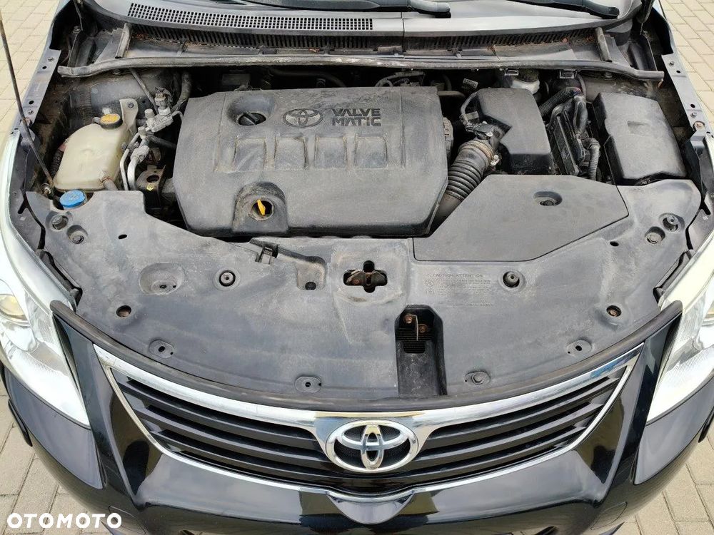Toyota Avensis 1.8 Sol plus NAVI - 16