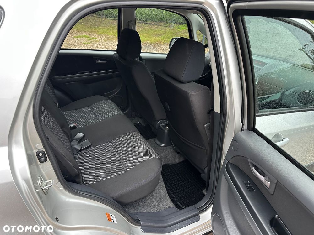 Suzuki SX4 1.6 GS / Premium - 15