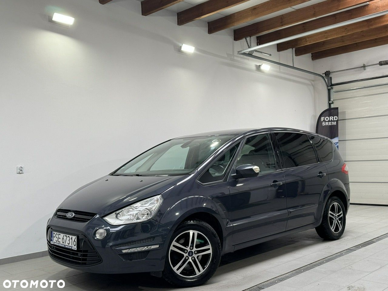 Ford S-Max - 13
