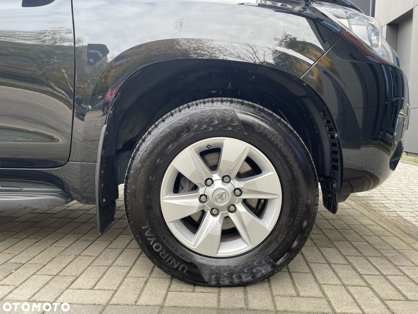 Toyota Land Cruiser - 21