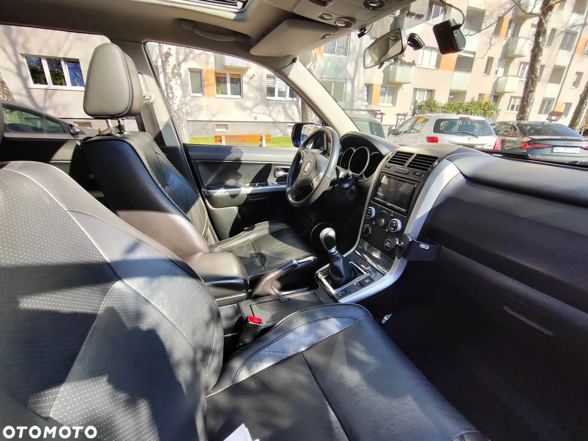 Suzuki Grand Vitara 2.4 De Luxe - 14