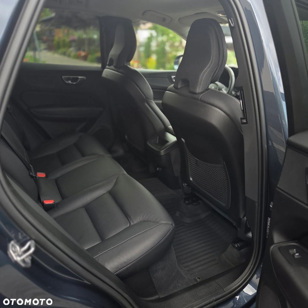 Volvo XC 60 B5 B AWD Inscription - 8