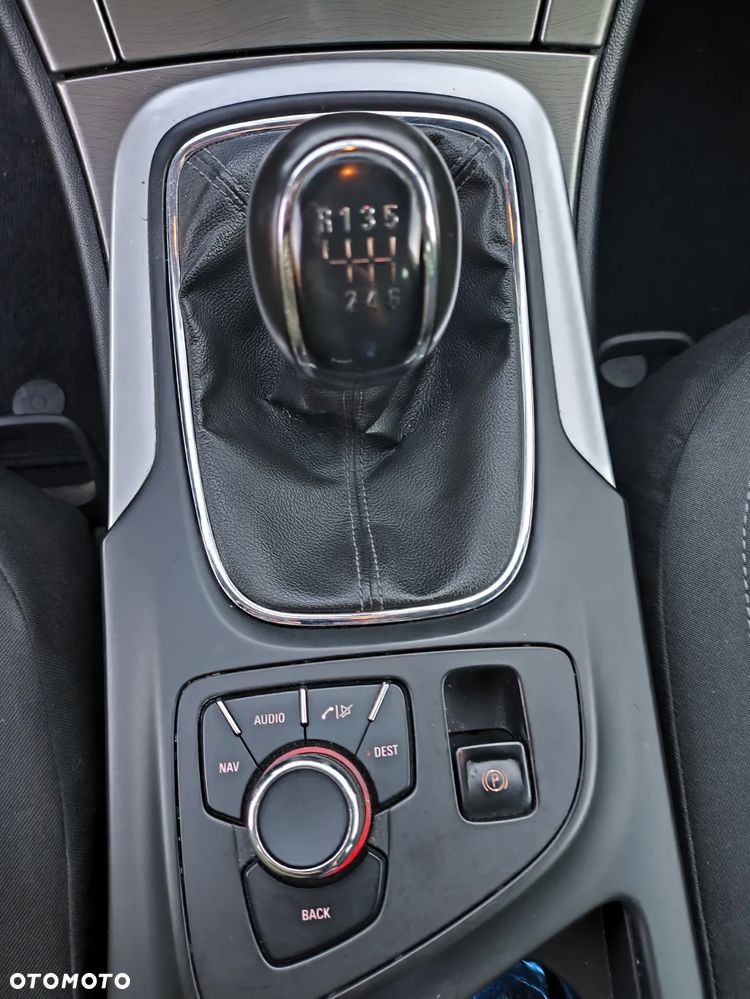 Opel Insignia 2.0 CDTI Sports Tourer Edition - 20