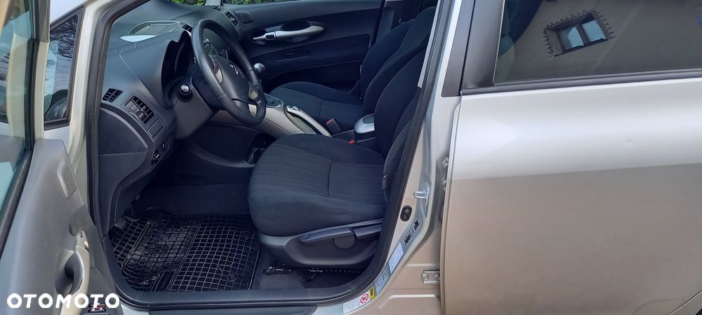 Toyota Auris 1.4 VVT-i - 6