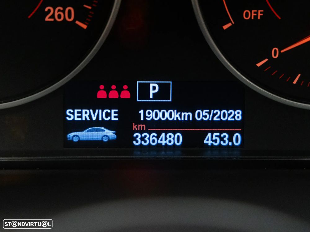 BMW 318 d Auto Pack M - 17