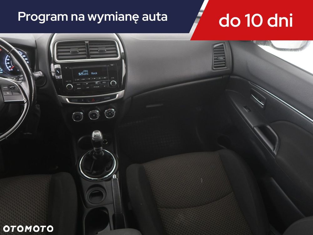 Mitsubishi ASX - 10