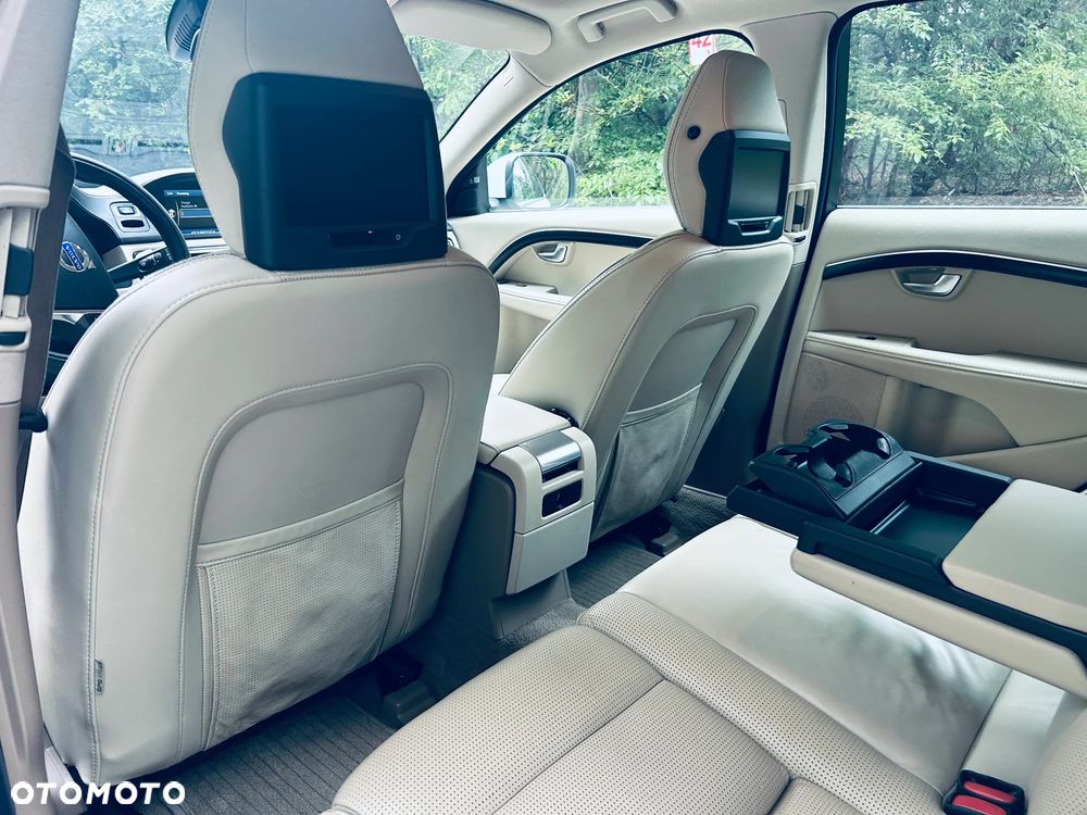Volvo XC 70 D5 AWD Summum - 9