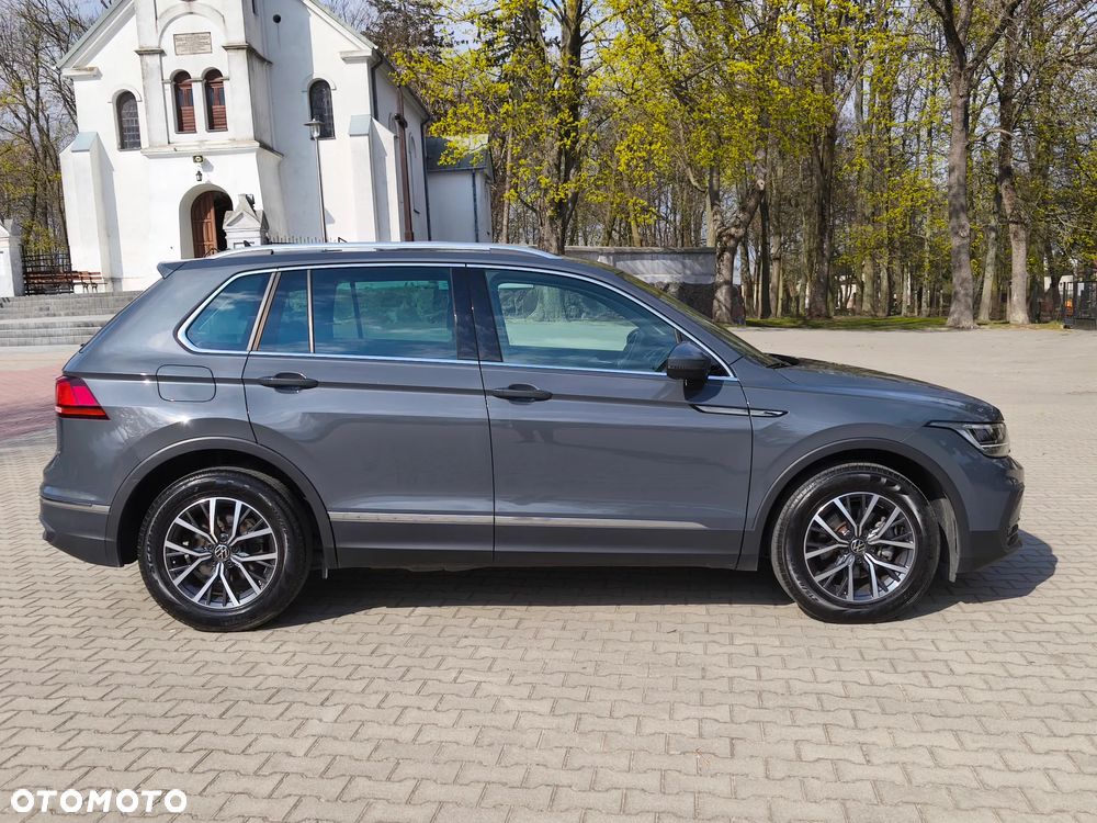 Volkswagen Tiguan - 10