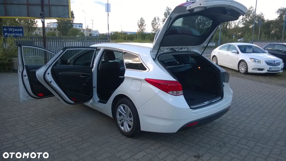 Hyundai i40 Kombi 1.6 Trend - 17