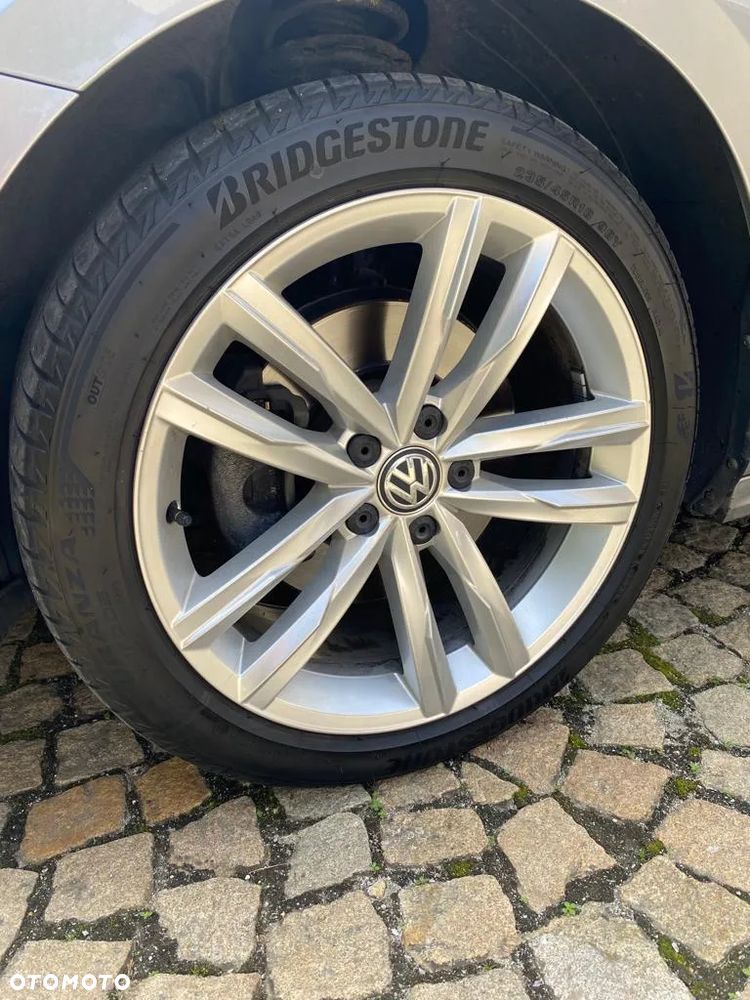 Volkswagen Passat Variant 2.0 TDI SCR DSG Elegance - 15