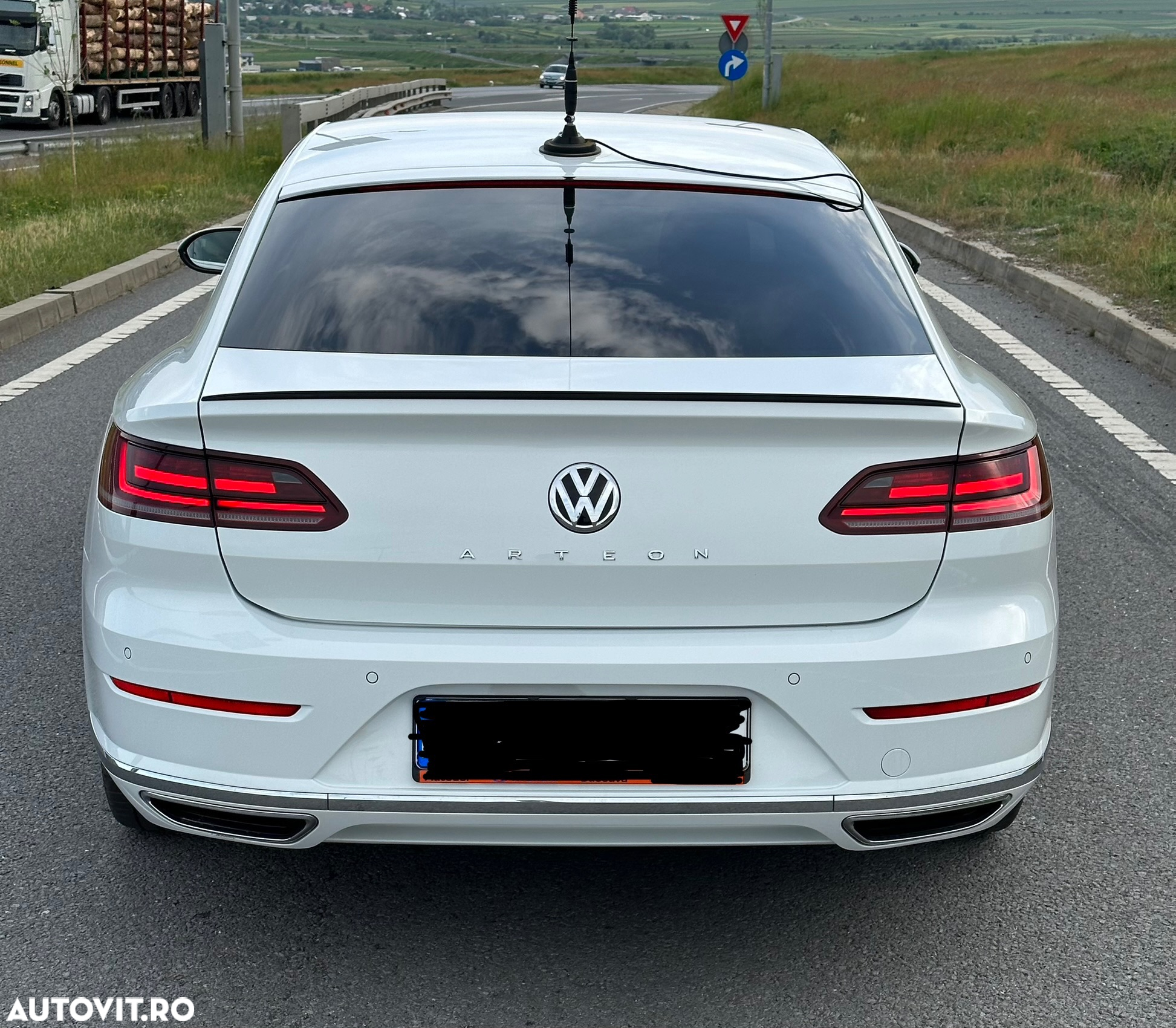 Volkswagen ARTEON 2.0 TDI R-Line - 5