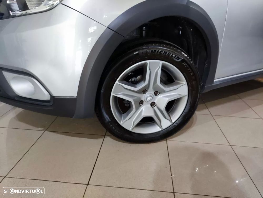 Dacia Sandero 0.9 TCe Stepway - 5