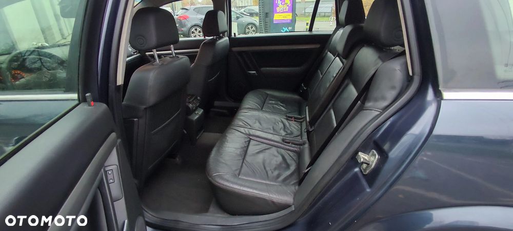 Opel Vectra 1.9 CDTI Cosmo ActiveSelect - 32