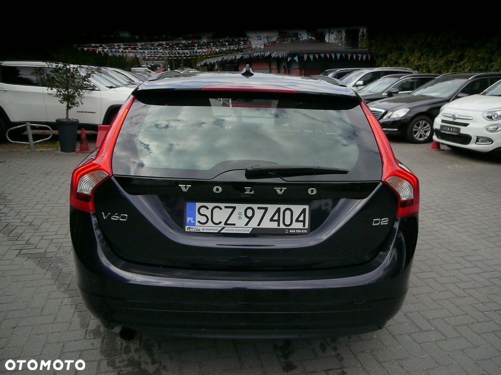 Volvo V60 D2 Drive-E Momentum - 17
