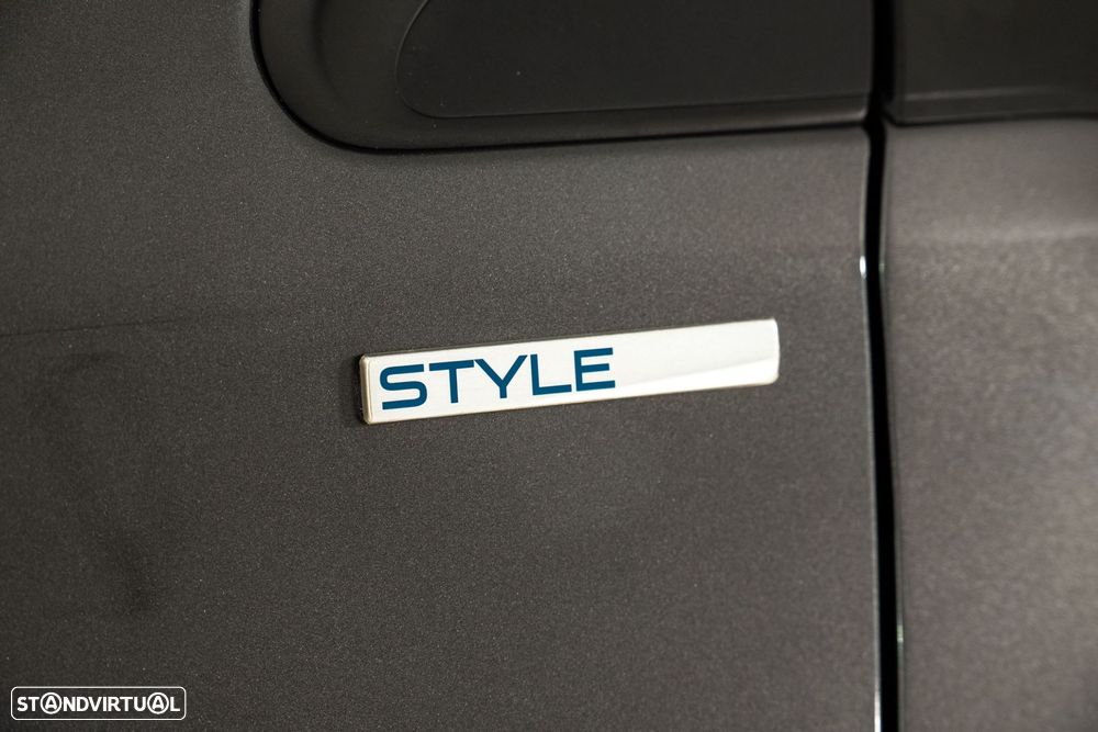 Peugeot 208 1.2 PureTech Style - 15