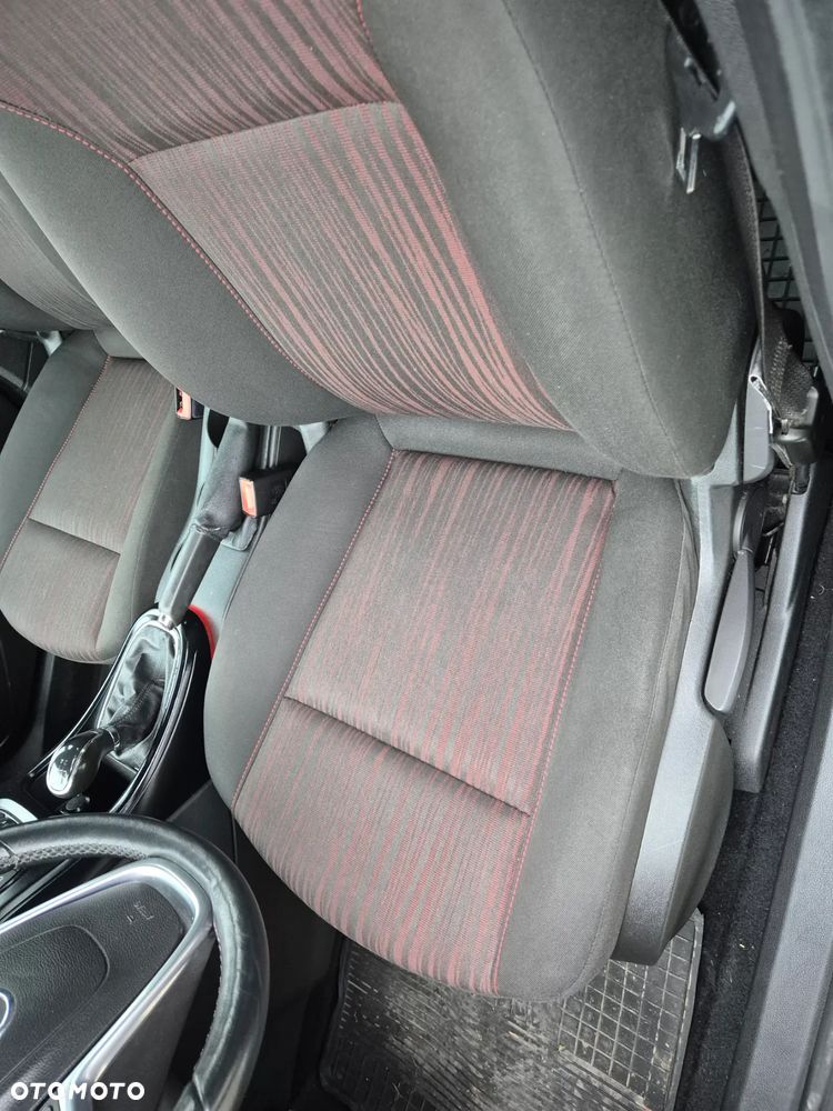 Opel Astra 1.6 Design Edition - 7