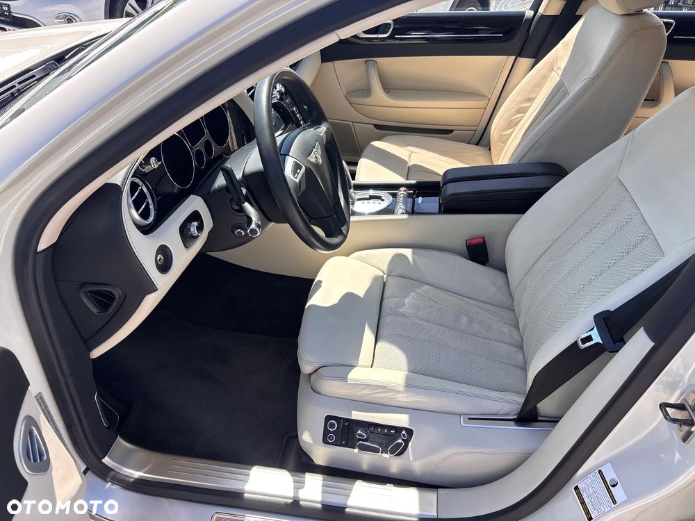 Bentley Flying Spur Speed - 25