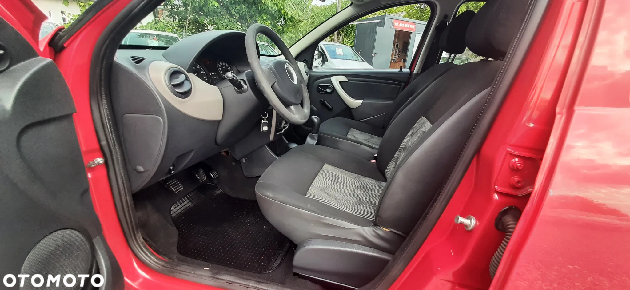 Dacia Sandero - 33